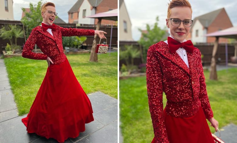 A 16YearOld Boy Wore A Big Fancy Dress Online Some People Think He Looks Amazing While Others Think Its Terrible2